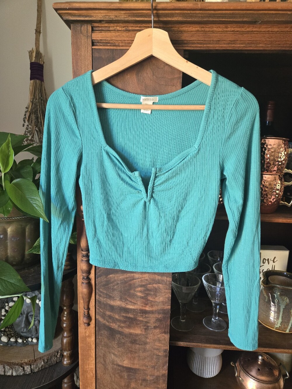 3/$20 BOZZOLO Teal Ribbed Long-Sleeve Sweetheart V-cut Crop Top, Small